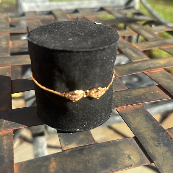 Bracelet with adjustable back - Picture 2 of 8